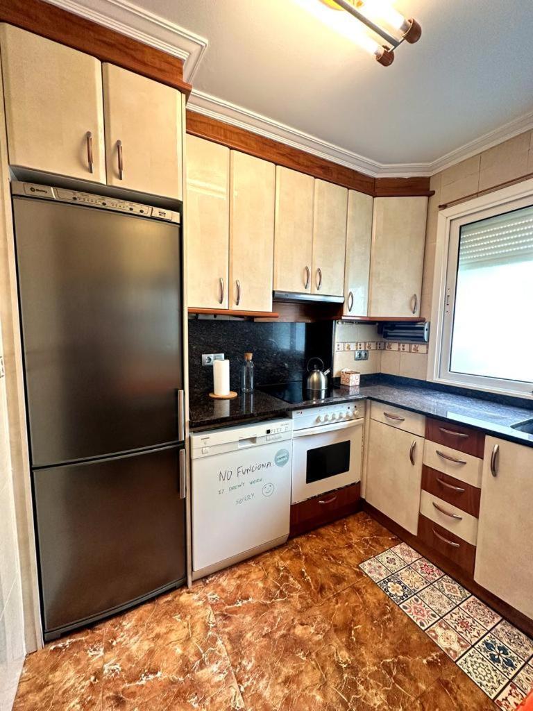 Apartamento Soleado Para 8 Personas En Santoña Стая снимка